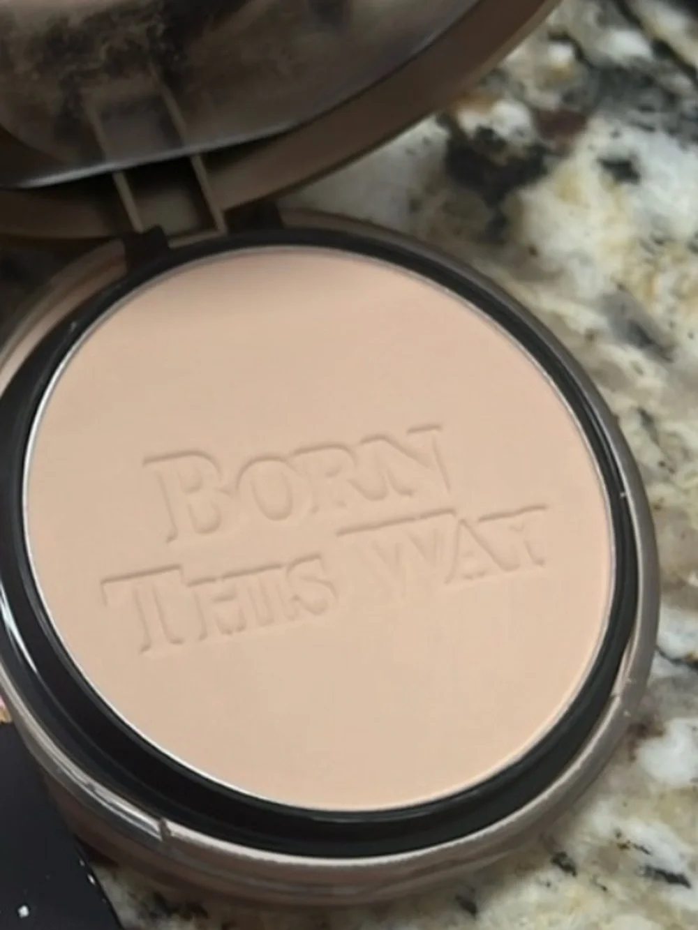 ❤️✨Too Faced Nude Multi Use Complexion Powder